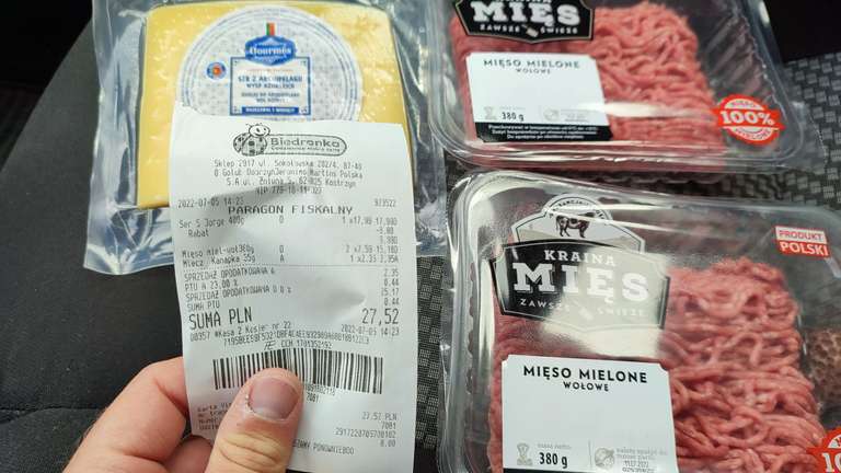 Mięso wołowe mielone w biedronce i portugalski ser