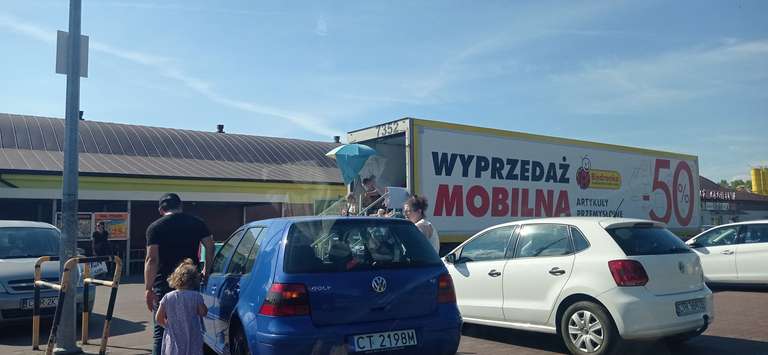 Biedronka - Toruń "Wyprzedaż mobilna -50%"