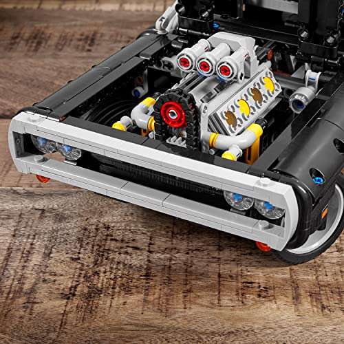 Klocki LEGO Technic 42111 Dom’s Dodge Charger, auto z silnikiem V8 z filmu „Szybcy i wściekli" (1077 elementów)