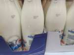 Mleko świeże nieznormalizowane od rolnika Pilos 3,8%, szklana butelka 750ml w Lidlu