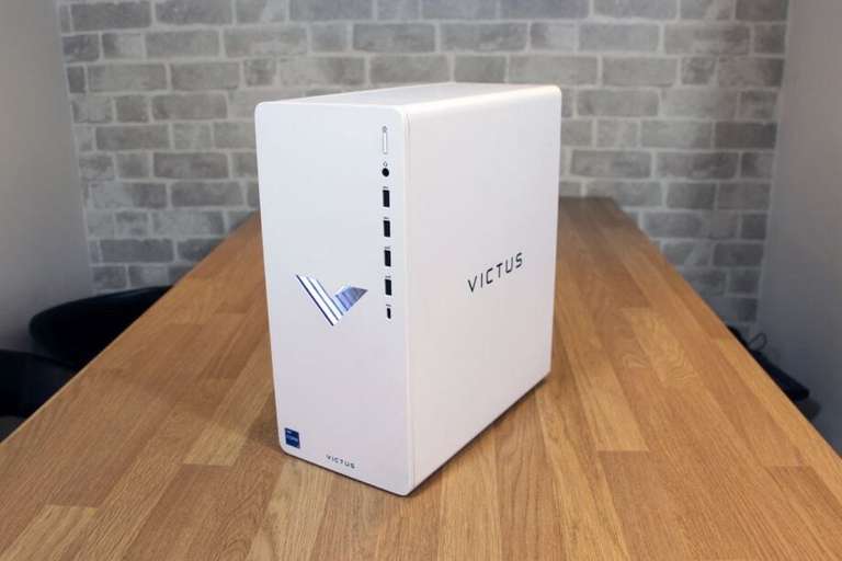 Nieduży komputer HP Victus 15L 6600xt 16GB Ryzen 5600G Win 11