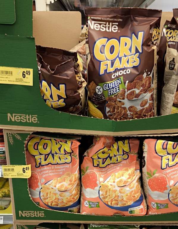 Bezglutenowe płatki Nestle Corn flakes Choco i truskawka śmietanka 450g. Stokrotka.