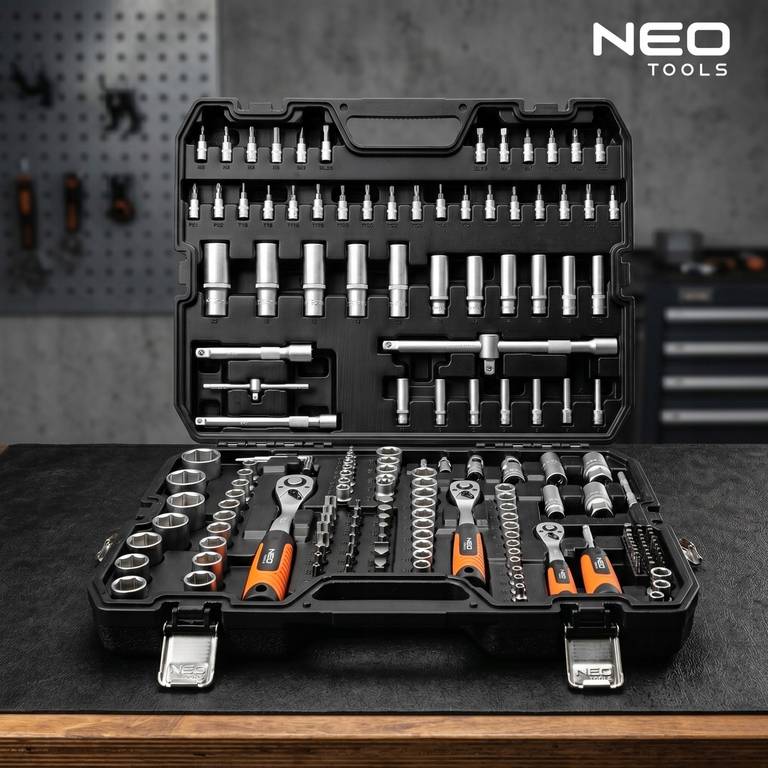 Zestaw kluczy nasadowych NEO Tools 10-074 183 el. (1/2", 3/8", 1/4", CrV, grzechotki 72T) @ Allegro