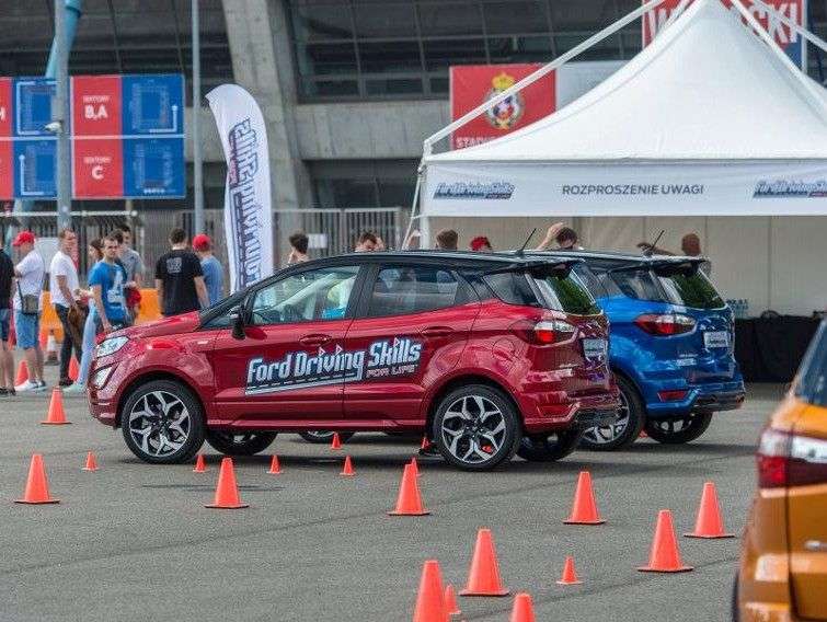 Bezpłatne szkolenie dla młodych kierowców Ford Driving Skills for Life 2022 (28-29 maja Warszawa)