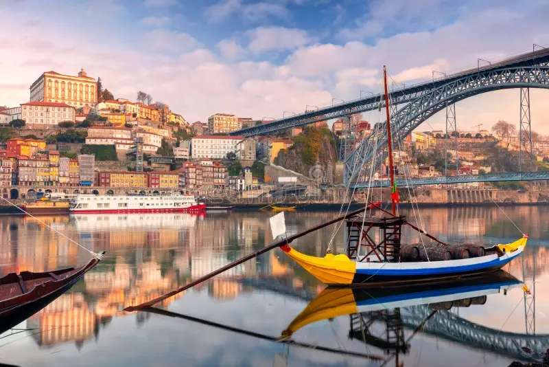 Porto (Portugalia) na weekend (piątek - poniedziałek) 3 noce w super hotelu 4* w centrum 709 zł! Loty Wrocław + noclegi, 29 sty - 2 lut