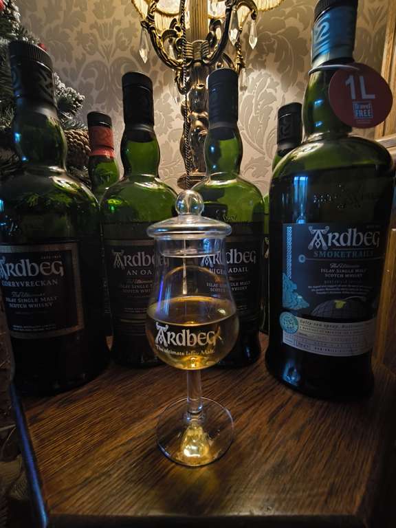 Whisky Ardbeg Smoketrails 1l ponownie w promocji w TravelFree - idealna na Walentynki