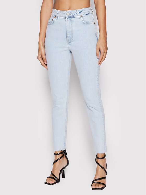 Zestawienie damskich jeansów w promocyjnych cenach @Modivo