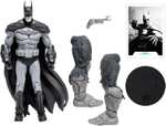 Bandai - DC Gaming - Figurka Batman Gold Label McFarlane 17 cm - Batman Arkham City - Batman - TM15491