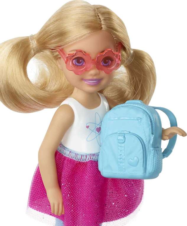 Barbie Lalka podróżniczka Chelsea , blondynka, ze szczeniaczkiem, nosidełkiem i akcesoriami, dla dzieci od 3 do 7 lat, FWV20