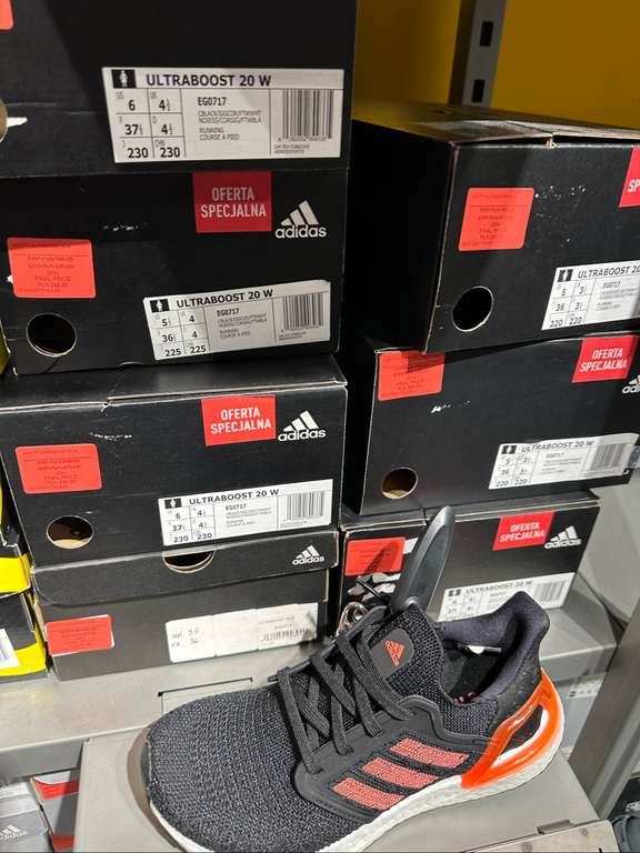 Adidas ultraboost 20 i 21 w Adidas outlet store Gdańsk