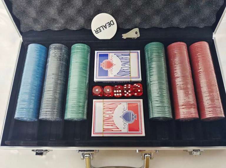 Zestaw do pokera | 300 żetonów + 2 talie + 5 kości + walizka | darmowa dostawa z allegro smart
