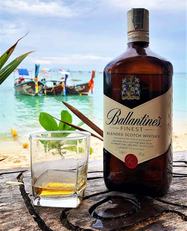 Whisky Ballantine's Finest | 40% | 1L | Lidl. Oferta zbiorcza Whisky + Jägermeister 1,75L z pompką (149,99zł) / 0,7L z kieliszkami (59,99zł)