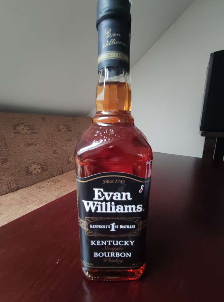 Evan Williams 0.7 Kentucky straight bourbon whiskey (whisky)