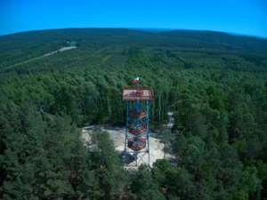W gminie Kluczewsko powstała imponująca wieża widokową >>> bezpłatny wstęp. Można z niej zobaczyć nawet szczyty Tatr