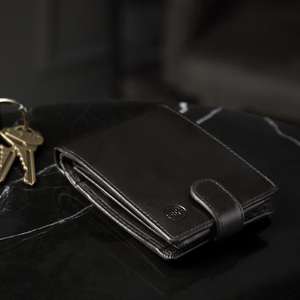 Czarny skórzany i ergonomiczny portfel Jasper firmy Lucleon
