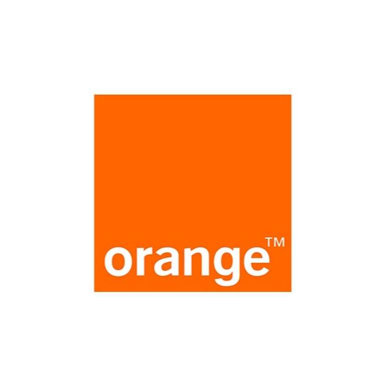 Orange - 2400 GB przez rok (12x200GB) pod warunkiem włączenia Rozmowy, SMS-y i MMS-y bez limitu do wszystkich + pakiet GB + 5G pass