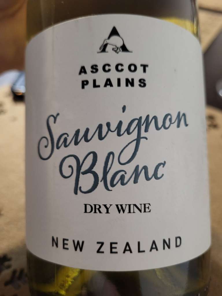 Wino Sauvignon Blanc z Nowej Zelandii Biedronka