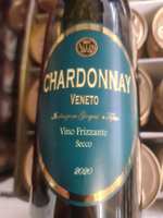 Włoskie wino Chardonnay Veneto Frizzante 0,75l, rocznik 2020, 10,5% w Lidl