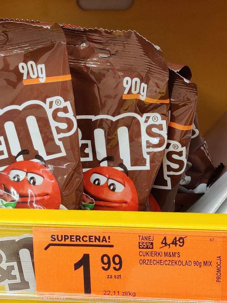 Drażetki M&M's Peanut lub Chocolate w opakowaniu 90g w Biedronce