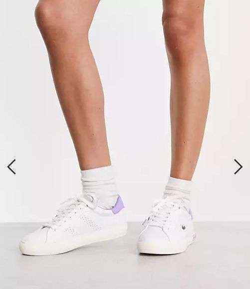 Lacoste – Powercourt 2.0 – Białe damskie skórzane buty sportowe z fioletowymi zapiętkami .Rozmiar 38, 39,5 i 40,5