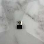 Rii Mouse Jiggler USB niewykrywalna – symulator myszki, zapobiega wygaszaniu ekranu i trybom uśpienia, Plug and Play, czarna