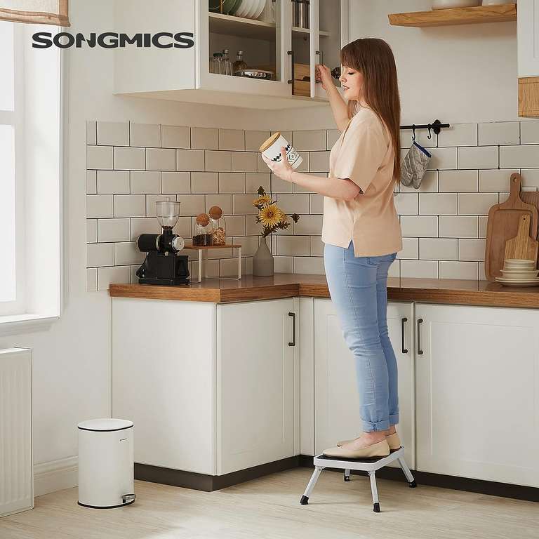 SONGMICS składany stołek, udźwig do 150 kg, 37,5 x 26,5 x 17,5 cm, biały GSL01WT