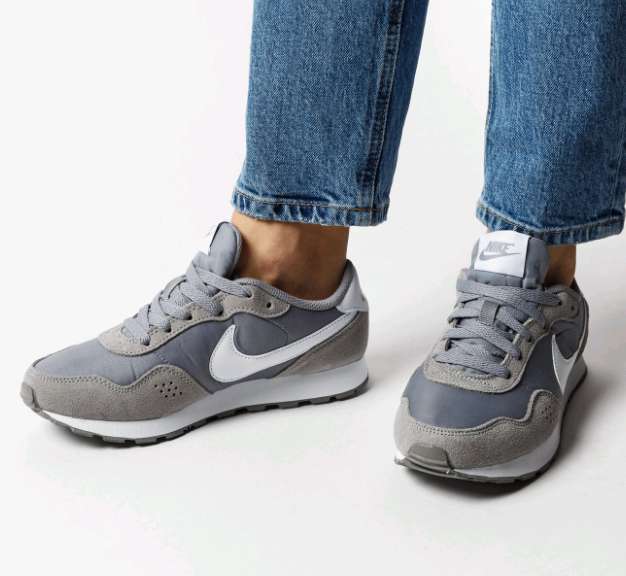Młodzieżowe Buty Nike MD Vailant r. 35.5 36 36.5 37 38 38.5