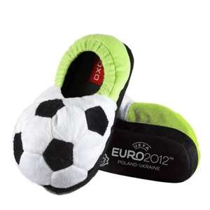 Kapcie chłopięce "Euro 2012" rozm. 22-24 za 17,99zł @ Soxo
