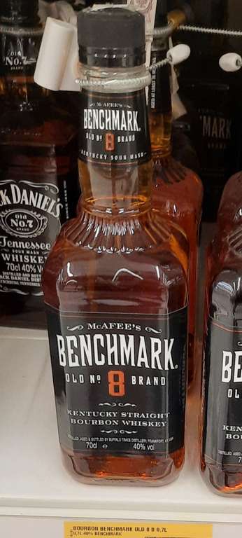 Whiskey Bourbon Benchmark Old N. 8 Brand 0.7L
