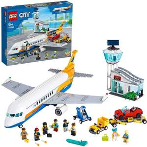 LEGO w promocji, np. Lego City 60262 Samolot pasażerski, 669 elementów, kilka zestawów w opisie @ Amazon