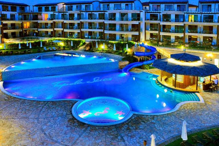 BUŁGARIA Hotel Topola Skies Resort & Aquapark 4* z all inclusive wylot z Warszawy lub Krakowa z bagażem rejestrowanym w cenie 11.06-18.06