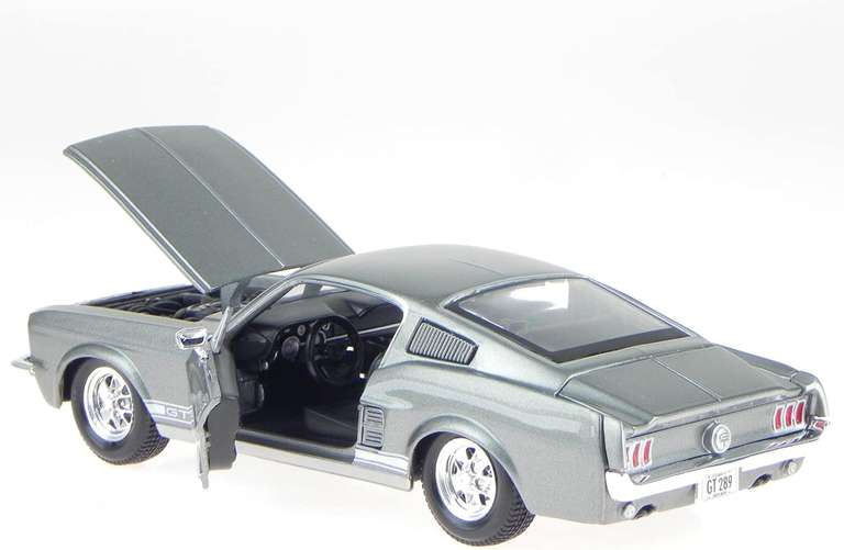 Model samochodu 1:24 Ford Mustang GT 67