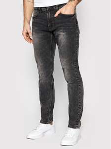 Zestawienie męskich spodni w promocji, np. jeansy ONLY & SONS za 89 zł @Modivo