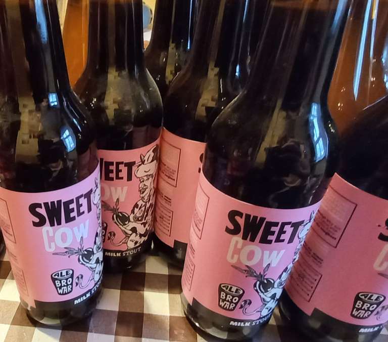 Piwo SweetCow 2.39 zł oklejone jako Łomża miodowa @Lidl, Legnica