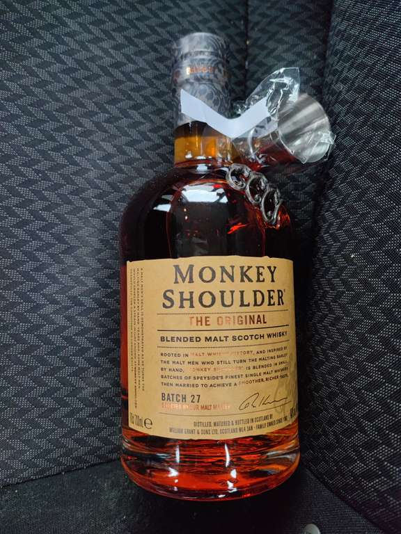 Whisky Monkey Shoulder 0,7 z miarką barmańską