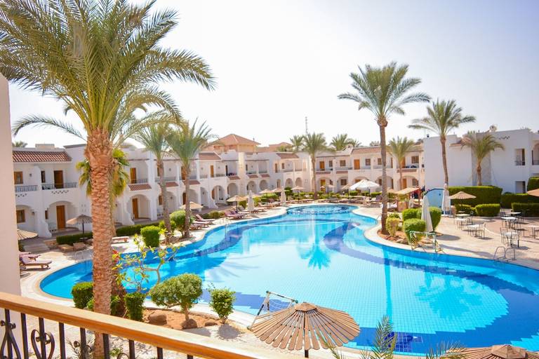 Egipt (Szarm el-Szejk) - tydzień w 4* hotelu Dive Inn Resort z all inclusive i transferem (19.11-26.11) @ eSky