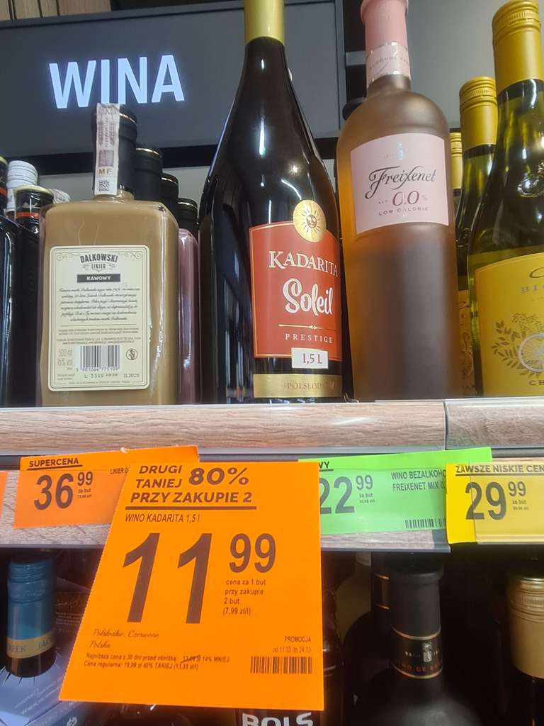 Butelka wina Kaderita Soleil Prestige, półsłodkie 1,5 l, 7,99 zł/1 litr, cena przy zakupie 2 sztuk w Biedronka