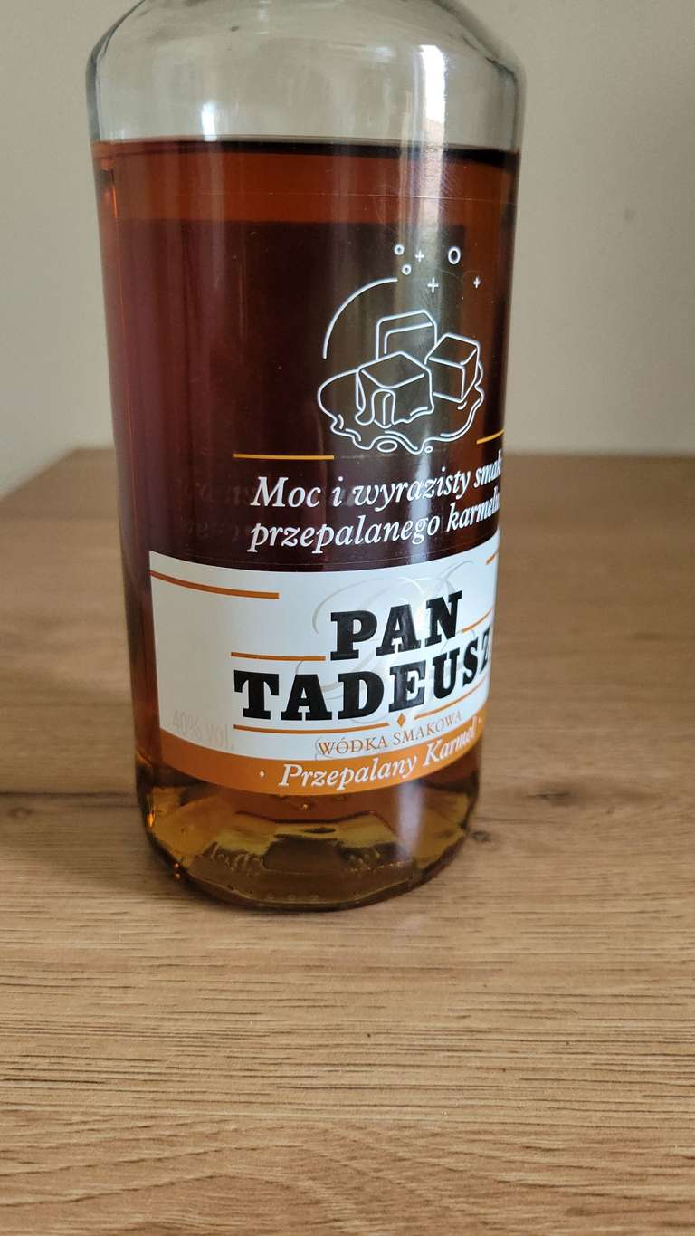 Pan Tadeusz 40%, 500 ml- Przepalony Karmel/ Aronia