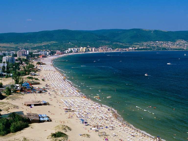 8 dni w Bułgarii za 356 zł/os! W cenie loty z Katowic + 3* hotel z basenem, 100 metrów od plaży! (możliwe 342 zł/os)