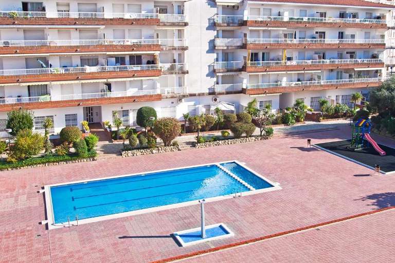Hiszpania dla Rodzin 2+3 od 404,81zł/os Lot+Apartament z basenem