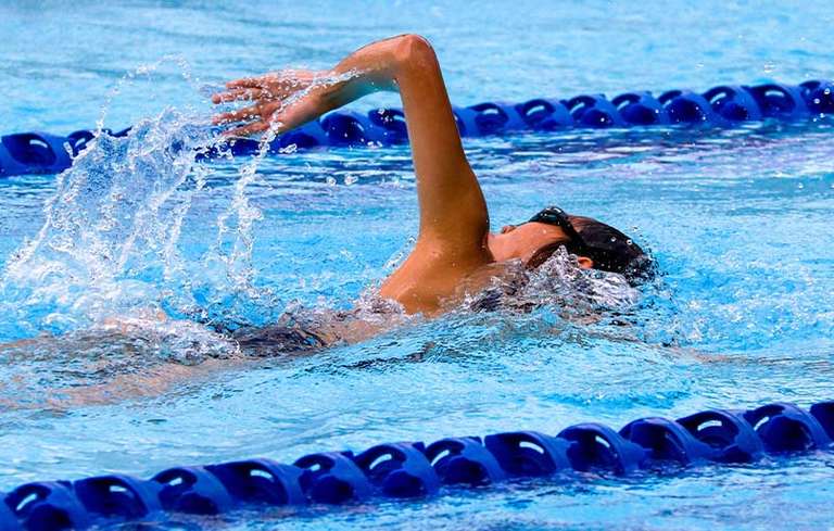 Bezpłatna nauka pływania dla uczniów klasy I-III szkół podstawowych 2023 w Łodźi i Zgierzu