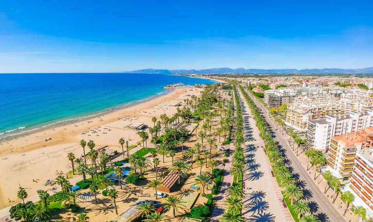 HISZPANIA - Costa Dorada na 6 dni! Hotel 3* (7,9/10) + PEŁNE WYŻYWIENIE w cenie + loty ( Kraków , Modlin ). Dla 2+1. Październik | Listopad