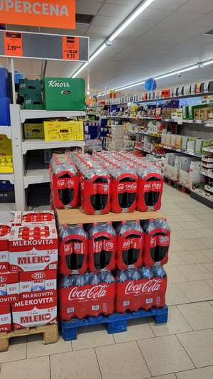 Coca-Cola 2x2l (2,33zł/l) za 9,33 zł w Lidl