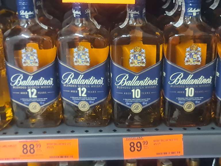 Whisky Ballantines 12 letni 0,7l tańszy niż Ballantines 10 letni 0,7l w Biedronka