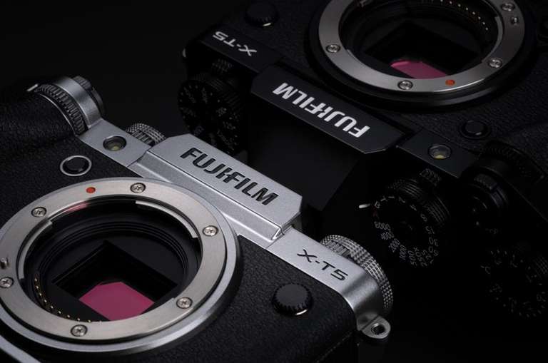 Aparat fotograficzny Fujifilm X-T5 Srebrny body - bezlusterkowiec