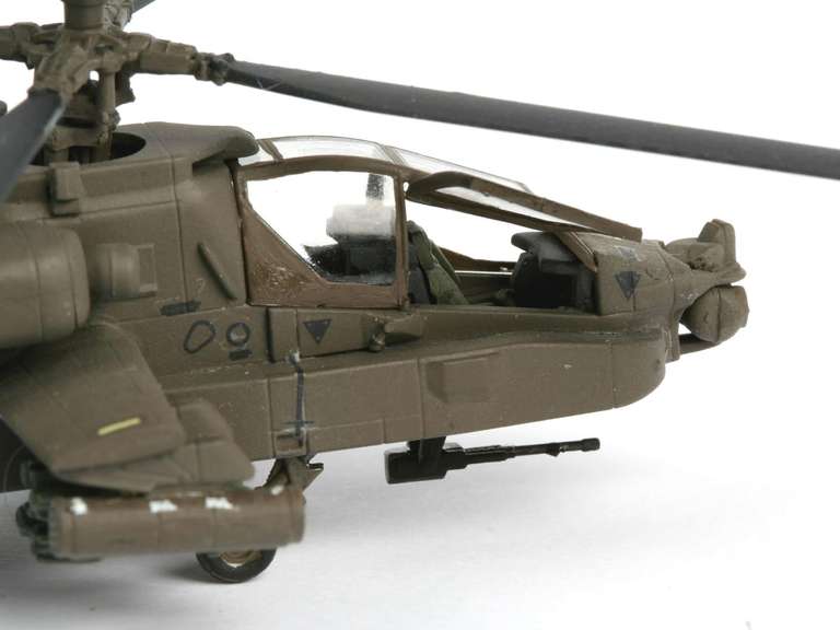 Model do sklejania Revell 1:144 AH-64D Longbow Apache