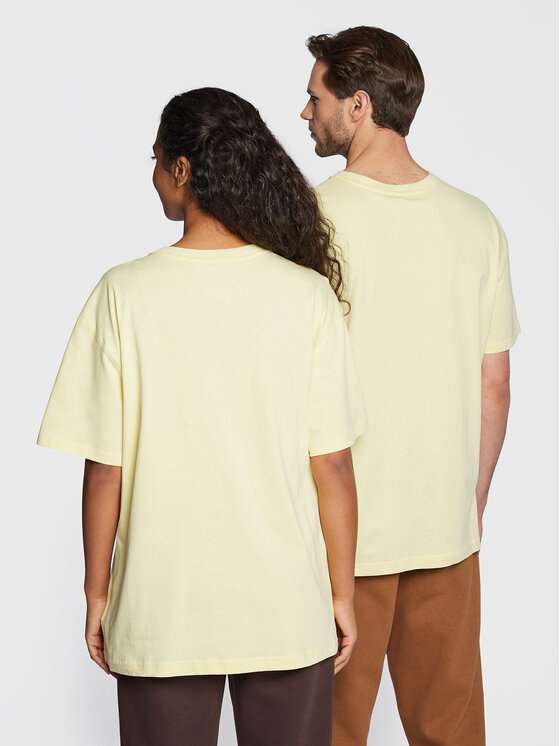 Koszulka New Balance Unisex za 67.99 zł z darmową dostawą - granatowy lub żółty (w aplikacji, od jutra też na stronie) @Modivo