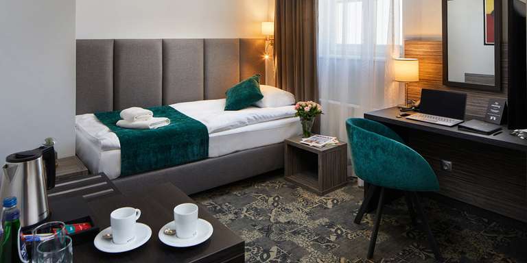 Sierpień: 4* hotel Estera na krakowskim Kazimierzu - 2 noce od 558 zł/pokój z wyżywieniem HB @ Triverna