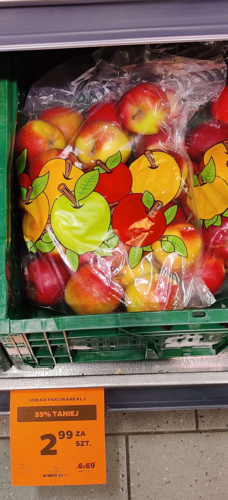 Jabłka w opakowaniu 2kg ( 1,495zł/kg ). NETTO